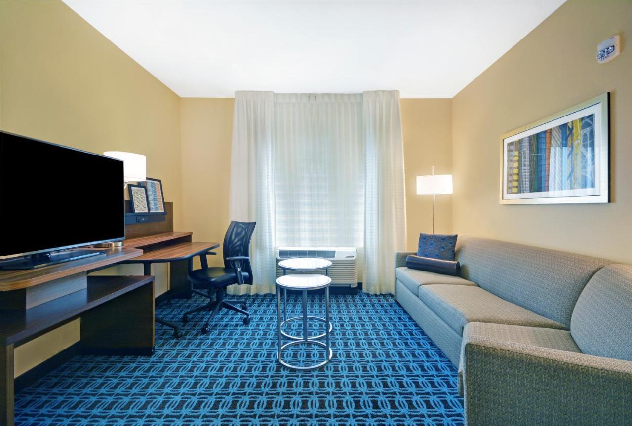 Fairfield Inn & Suites By Marriott Savannah Sw/Richmond Hill Exterior photo